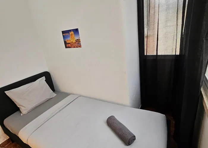 Single Luminous Homestay *